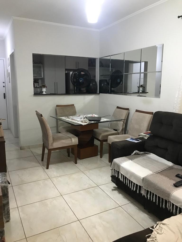 Apartamento à venda com 2 quartos, 70m² - Foto 1