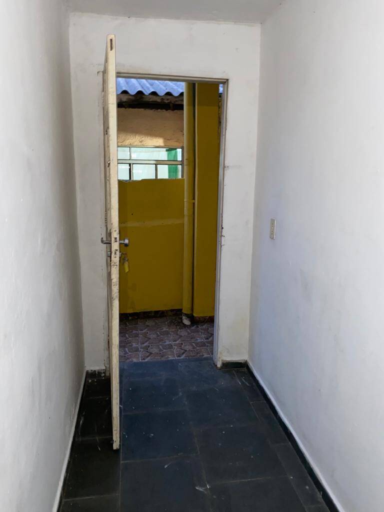 Casa à venda com 5 quartos, 211m² - Foto 6