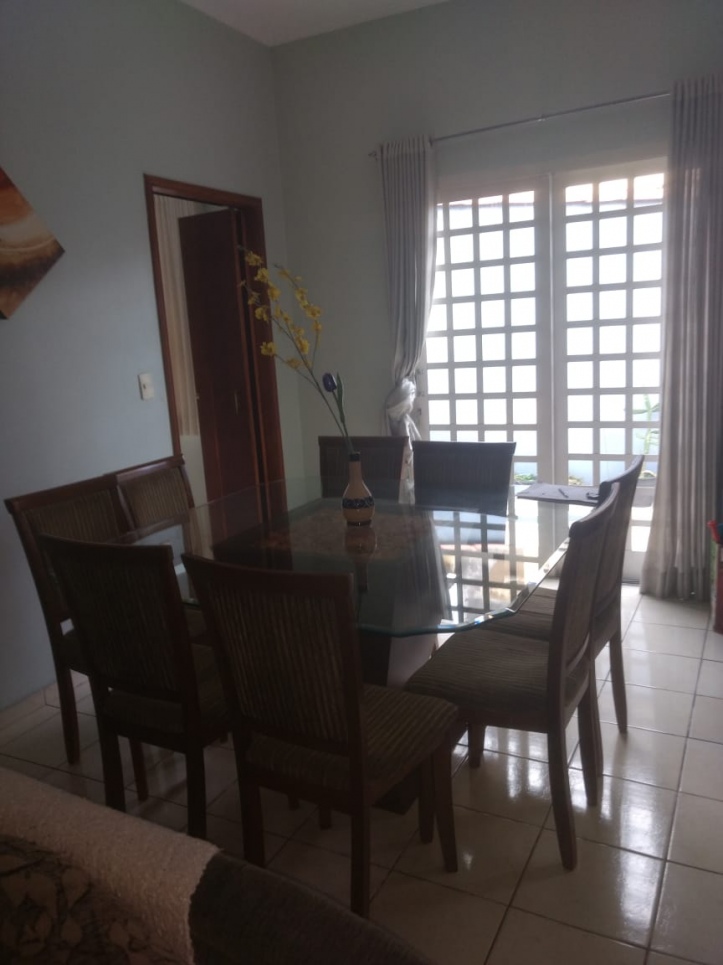 Casa à venda com 3 quartos, 250m² - Foto 4