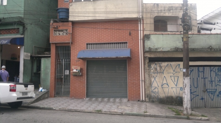 Sobrado à venda com 3 quartos, 200m² - Foto 1